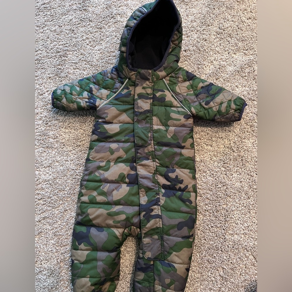 Hanna Andersson snow suit size 60 (3-6 mos)